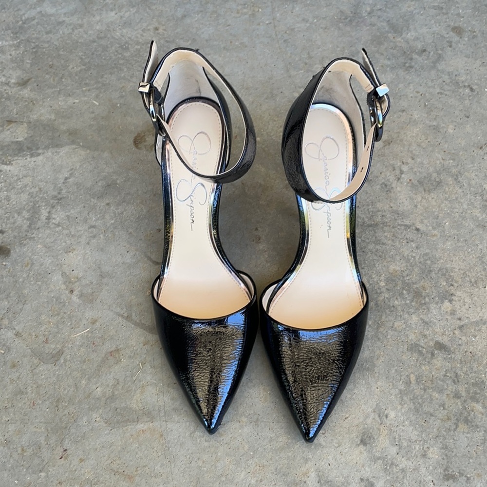 NEVER WORN. Jessica Simpson heels.